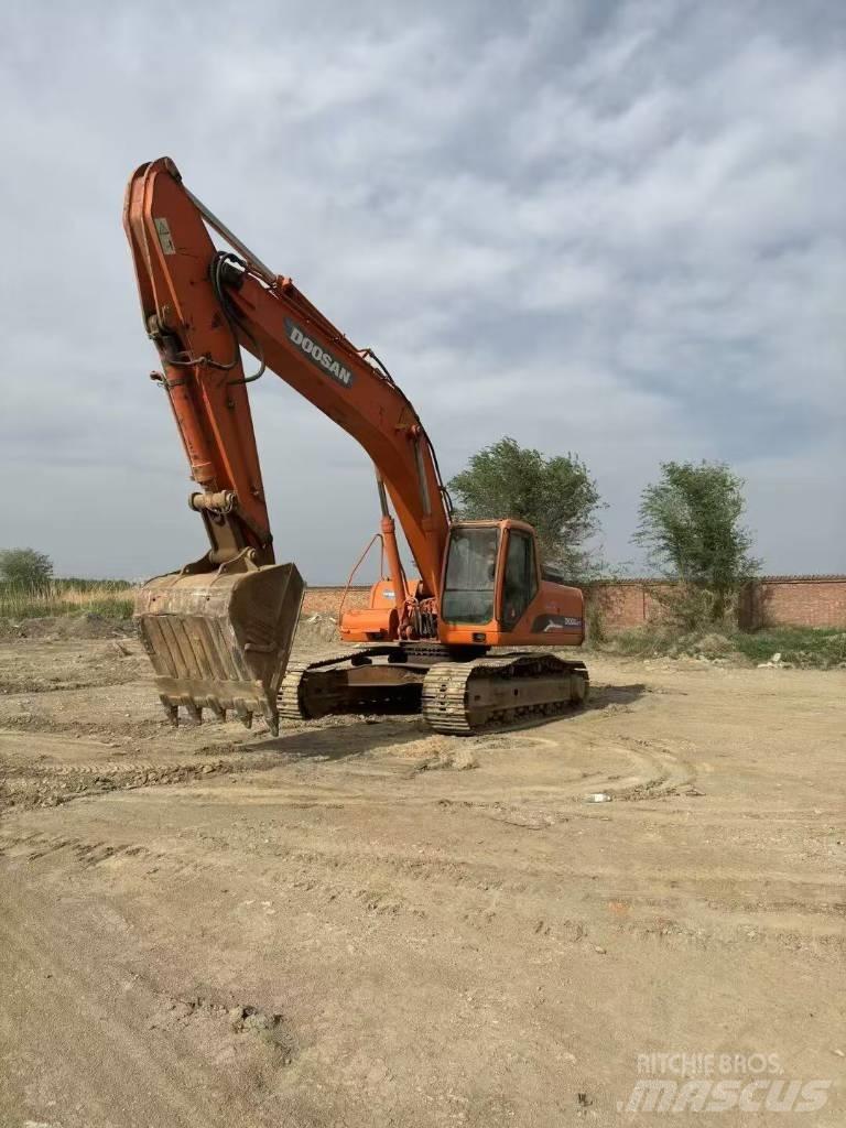 Doosan DH 300 LC-7 大型油圧ショベル12t以上（パワーショベル・ユンボ）