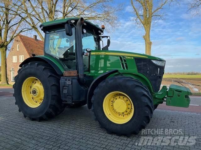 John Deere 7310 R トラクター