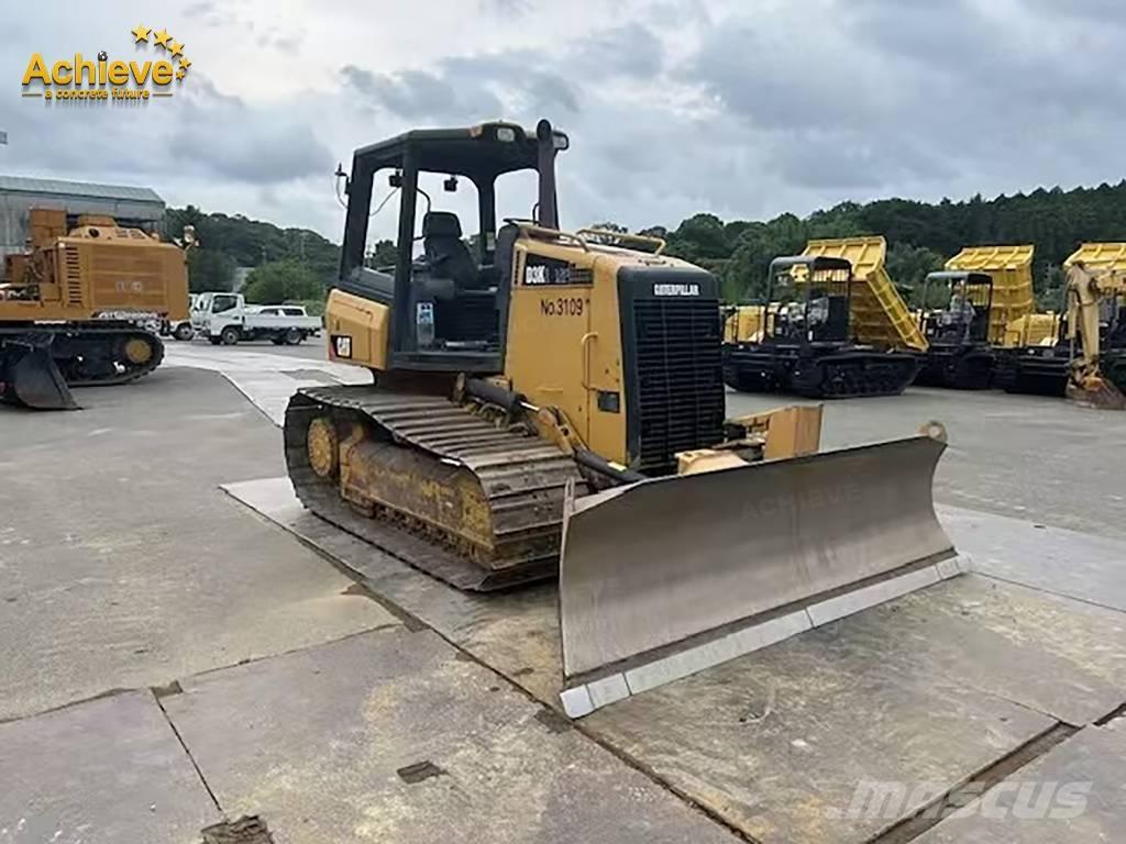 CAT D 3 K 2 ブルドーザー