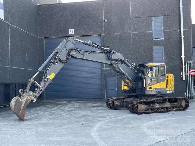 Volvo ECR 235 DL 大型油圧ショベル12t以上（パワーショベル・ユンボ）