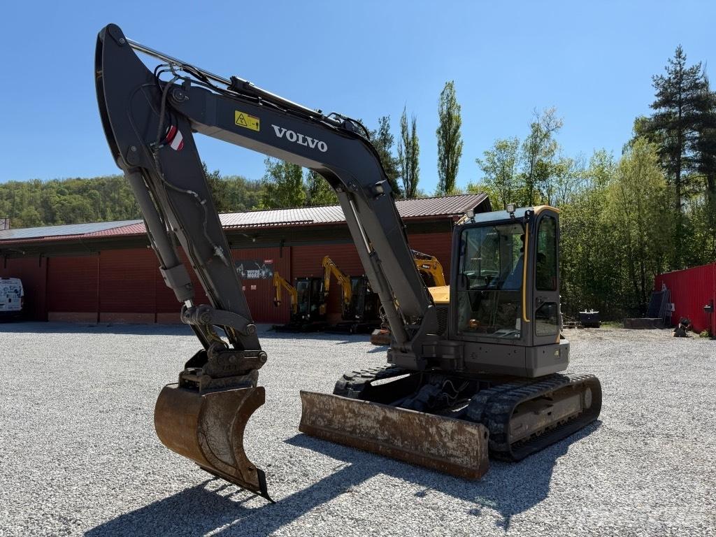 Volvo ECR88D 中型油圧ショベル 7ｔ-12ｔ（ユンボ・パワーショベル・バックホー）