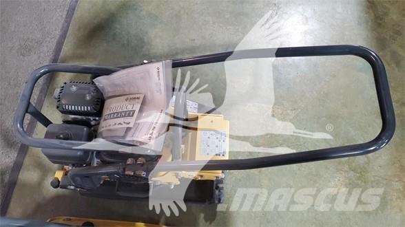 Bomag BVP10/36 牽引式ローラ