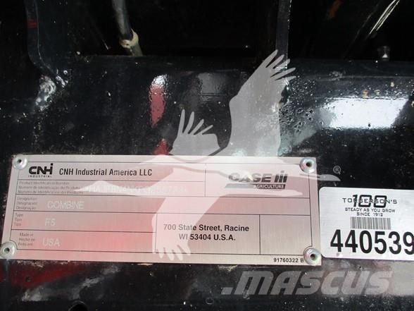 Case IH 8250 コンバイン