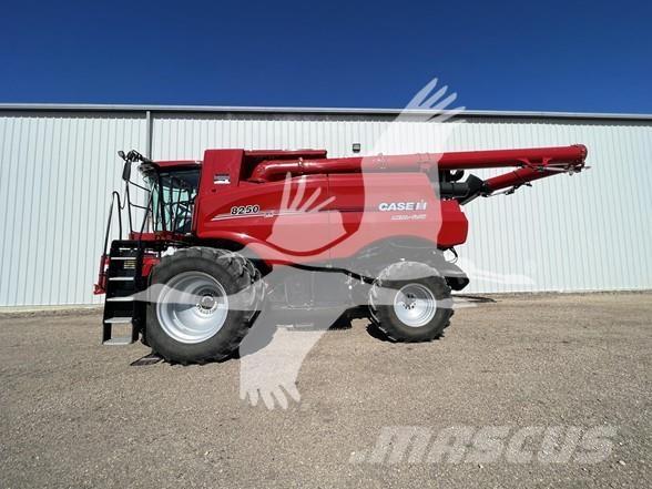 Case IH 8250 コンバイン