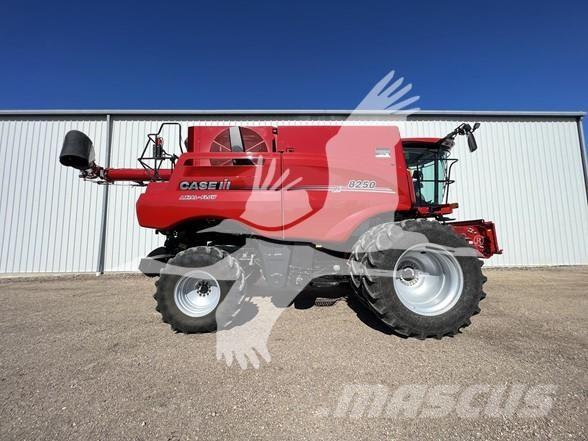 Case IH 8250 コンバイン