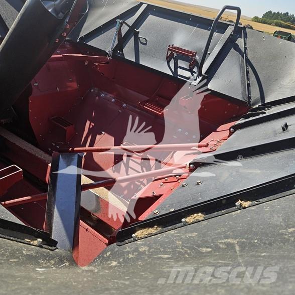 Case IH 8250 コンバイン