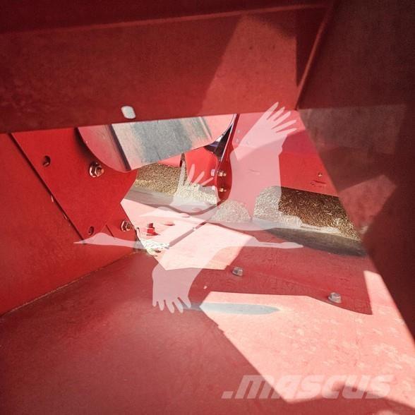 Case IH 8250 コンバイン