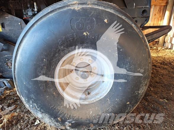 Case IH RB565 ラウンドベーラー