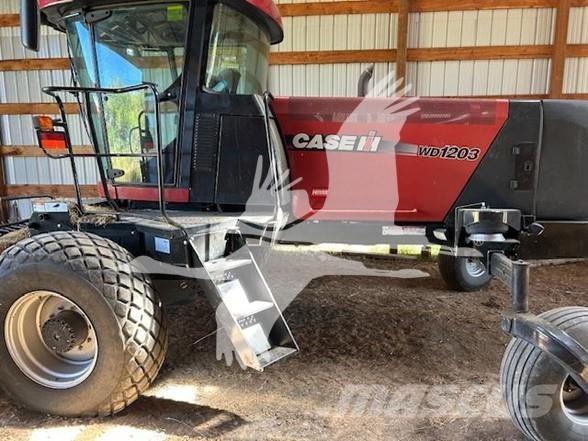 Case IH WD1203 ウィンドローア/レーキ