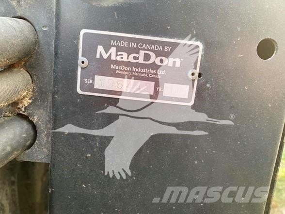 MAC DON FD70 コンバイン・ハーベスター・ヘッド