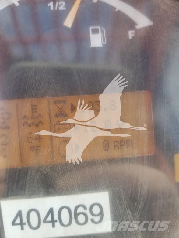 SkyTrak 10054 テレスコーピックハンドラー