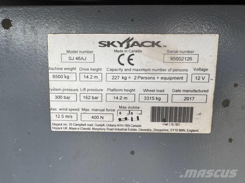 SkyJack SJ 46 AJ ブームリフト　屈伸型