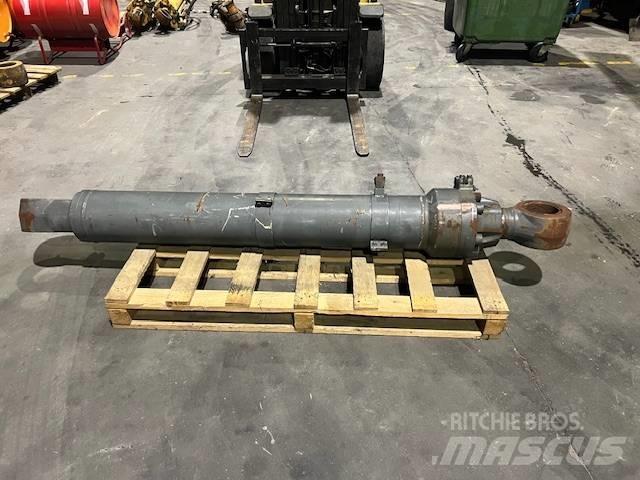 Volvo EC 700 B 油圧機