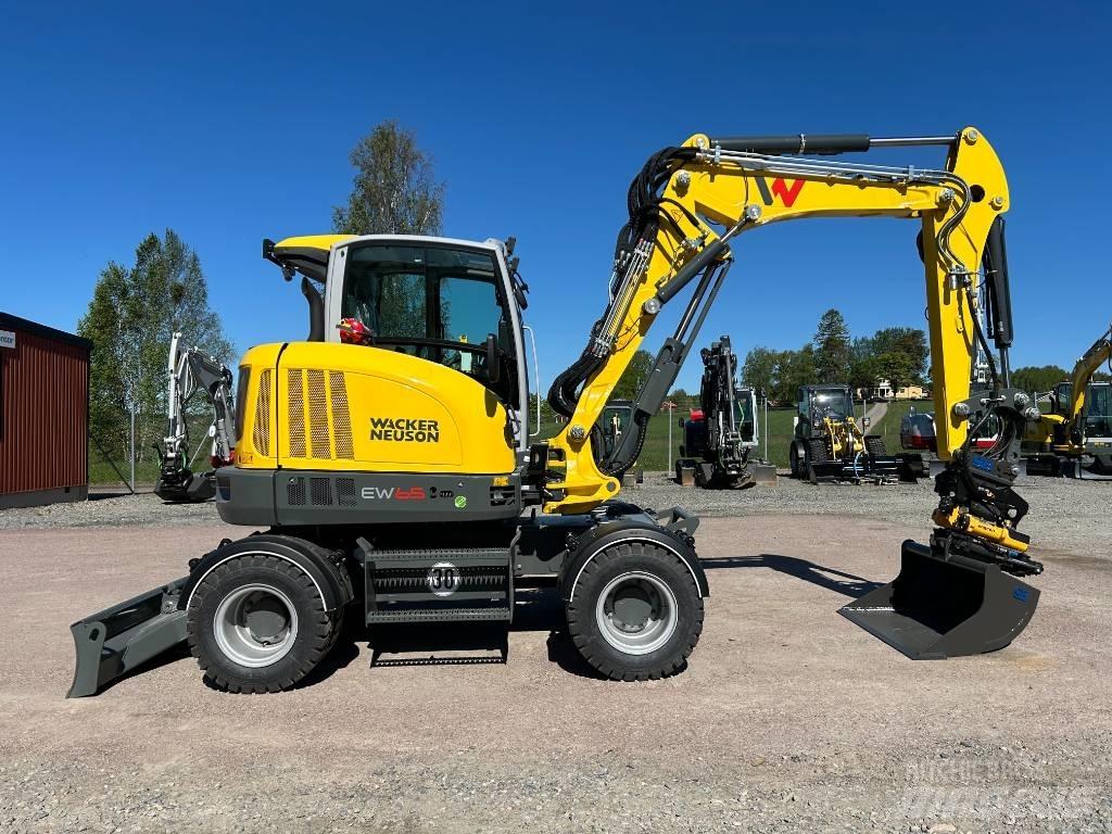 Wacker Neuson EW65 ホイール式油圧ショベル（パワーショベル・ユンボ・バックホー）