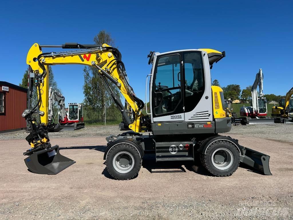 Wacker Neuson EW65 ホイール式油圧ショベル（パワーショベル・ユンボ・バックホー）