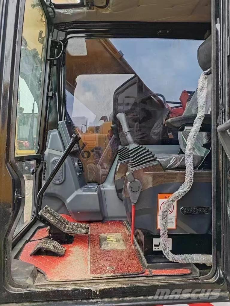 Sany SY215C 大型油圧ショベル12t以上（パワーショベル・ユンボ）