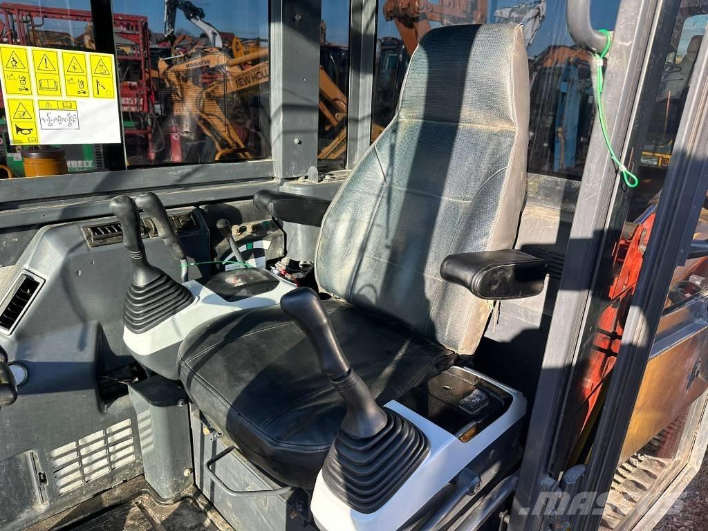 Komatsu PC 56-7 ミニ油圧ショベル 7t以下（ミニユンボ・ミニディガー）