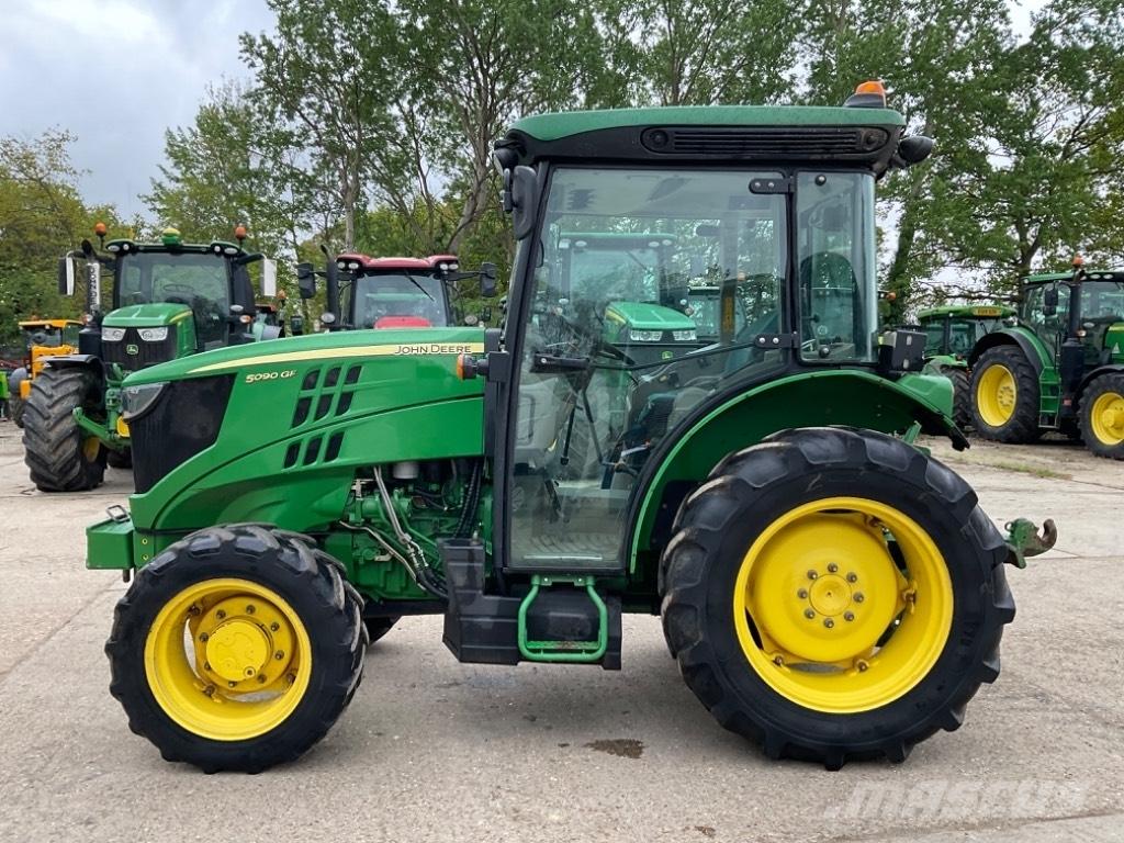 John Deere 5090 GF トラクター