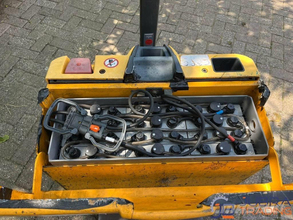 Jungheinrich EJE 118 ウォーキンフォークリフト