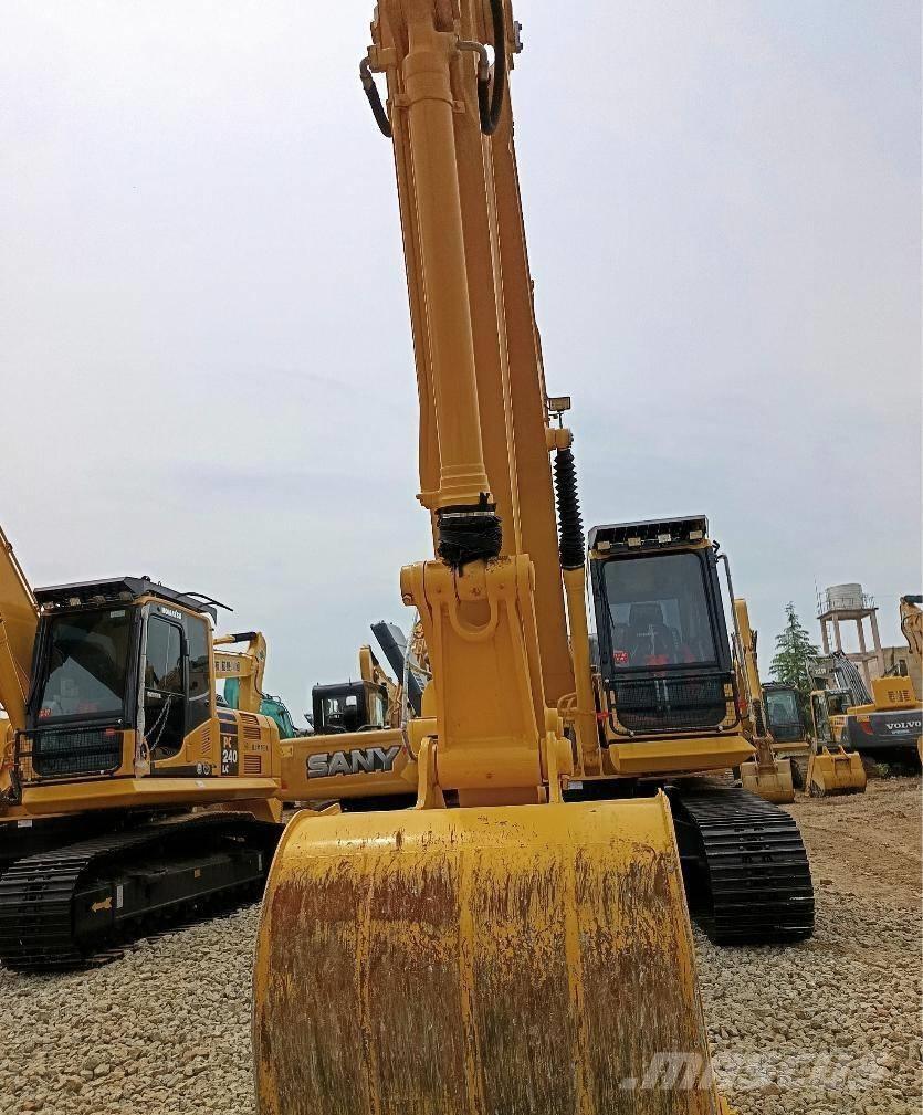 Komatsu PC 210 大型油圧ショベル12t以上（パワーショベル・ユンボ）