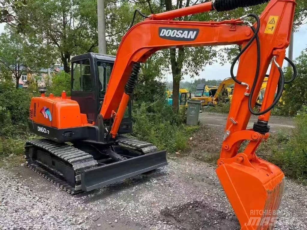 Doosan DH 60-7 大型油圧ショベル12t以上（パワーショベル・ユンボ）