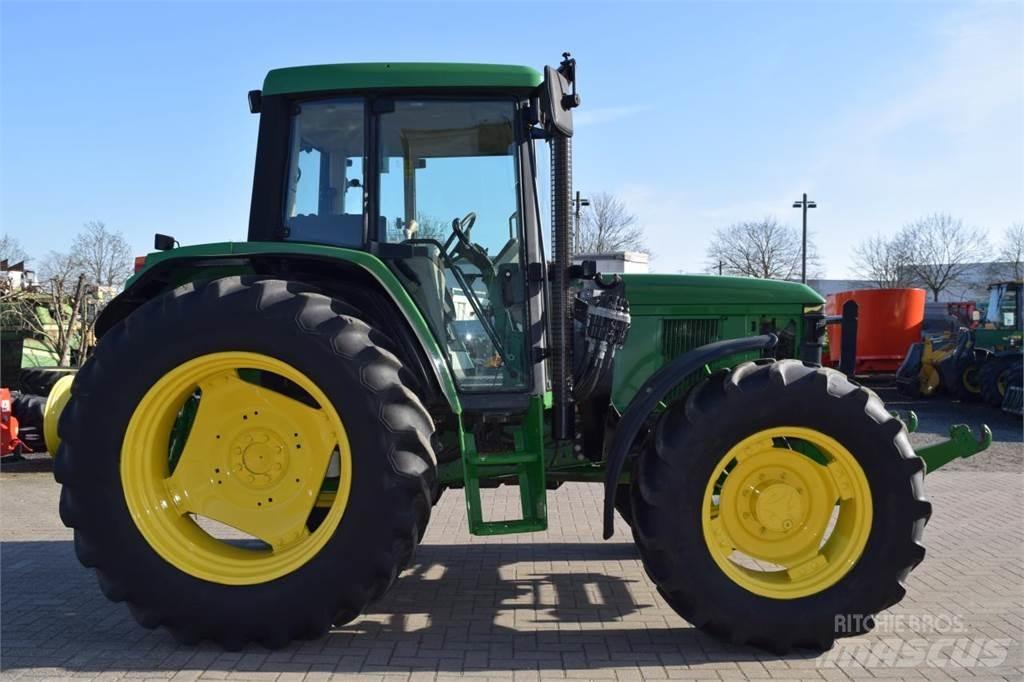 John Deere 6410 トラクター