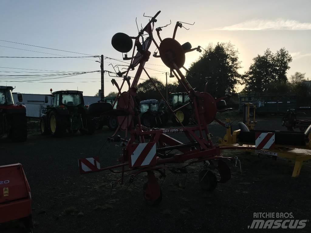 Lely LOTUS 770 テッダー・テッダーレーキ
