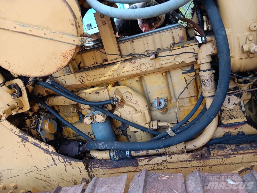CAT D 5 B LGP ブルドーザー