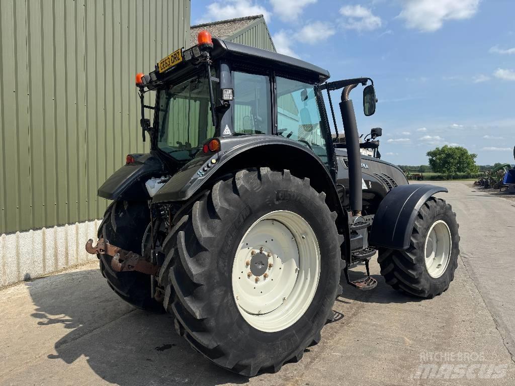 Valtra T163 Direct トラクター