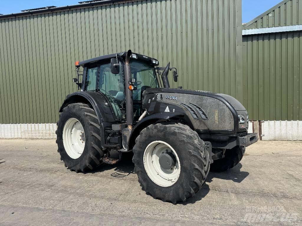 Valtra T163 Direct トラクター