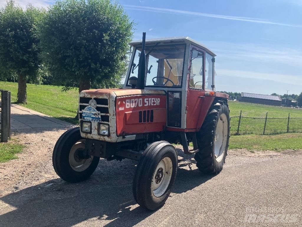 Steyr 8070 トラクター