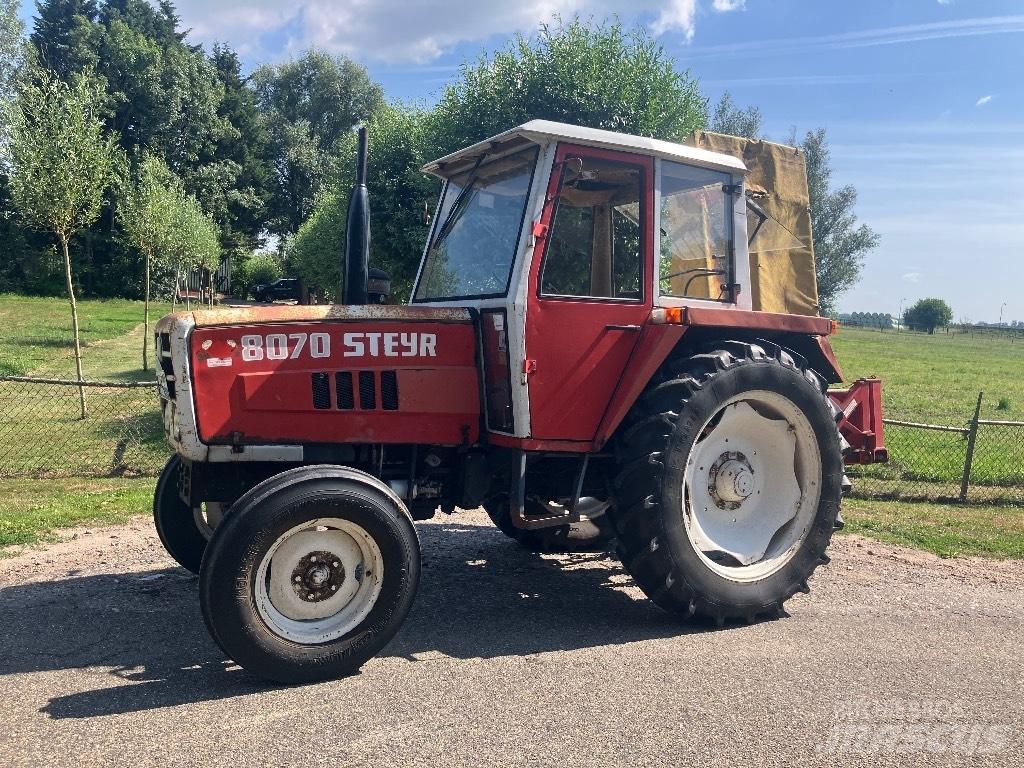 Steyr 8070 トラクター