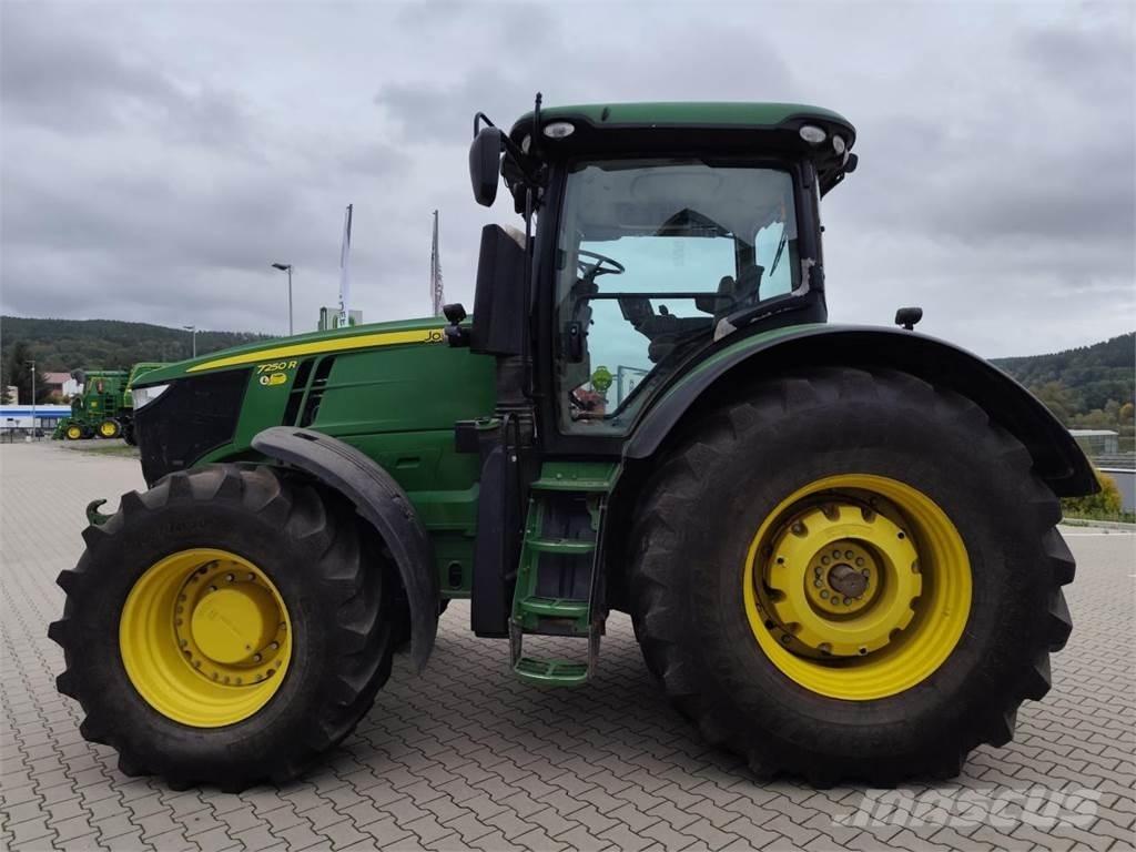 John Deere 7250R トラクター