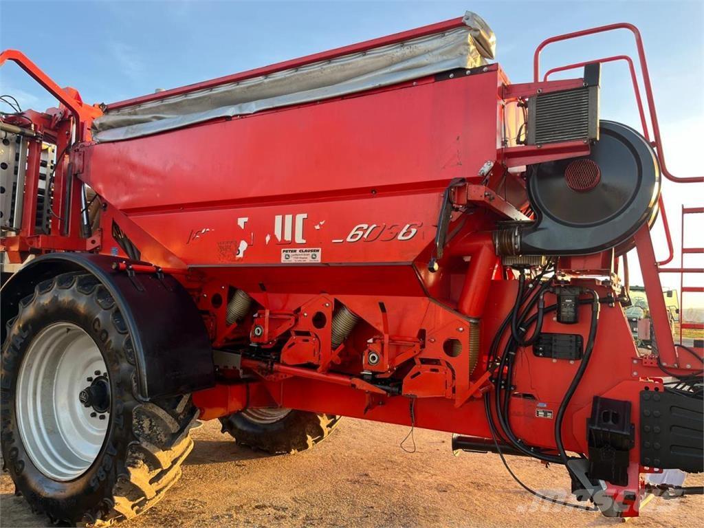 Rauch AGT 6036 ミネラル散布機