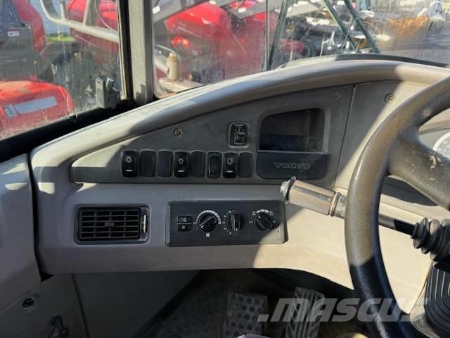 Volvo A 30 F アーティキュレート式ダンプトラック