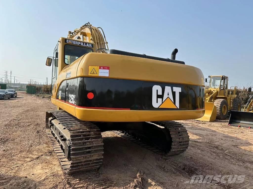 CAT 325 CL 大型油圧ショベル12t以上（パワーショベル・ユンボ）