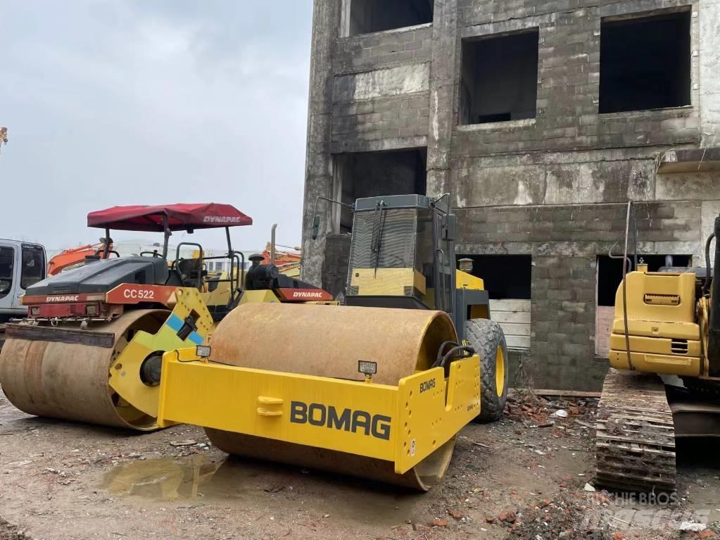 Bomag BW 217 振動ローラ