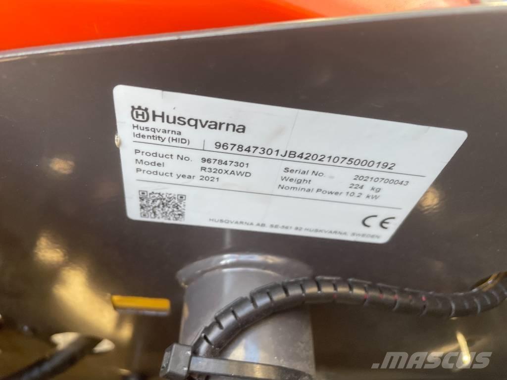 Husqvarna R320X AWD 乗用・自走モア/芝刈り機