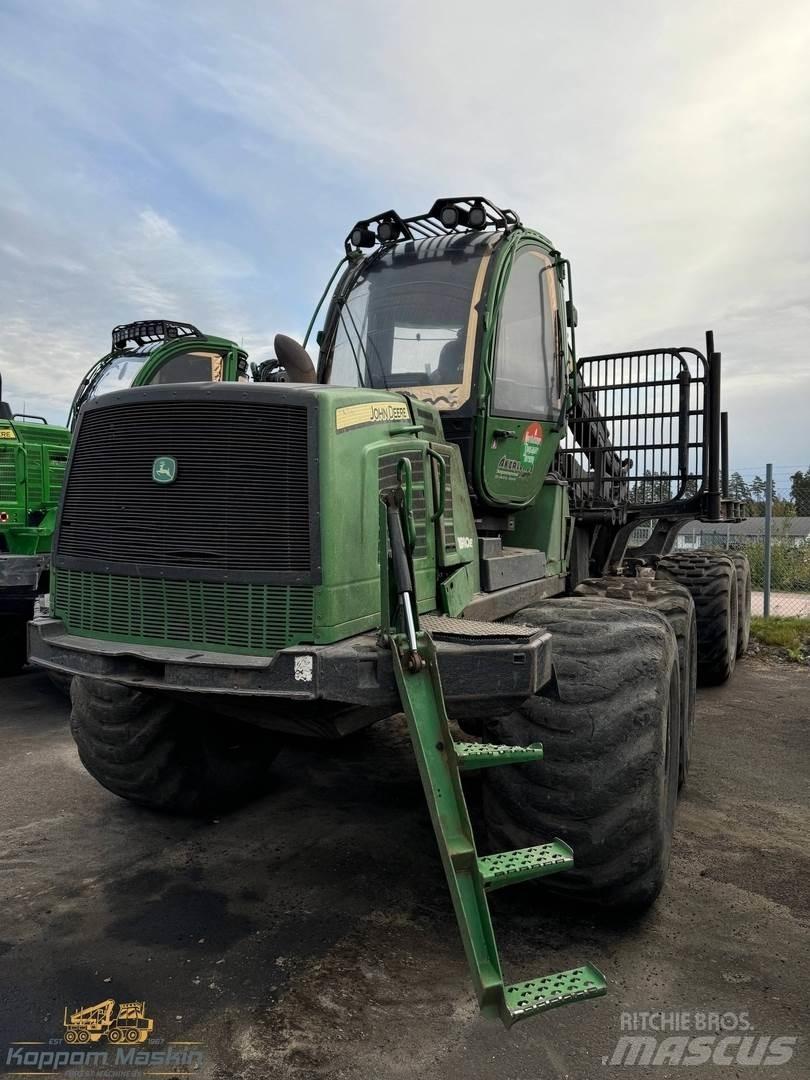 John Deere 1910E フォワーダー