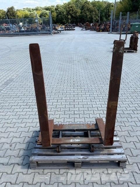 Volvo USED FORKS フォーク