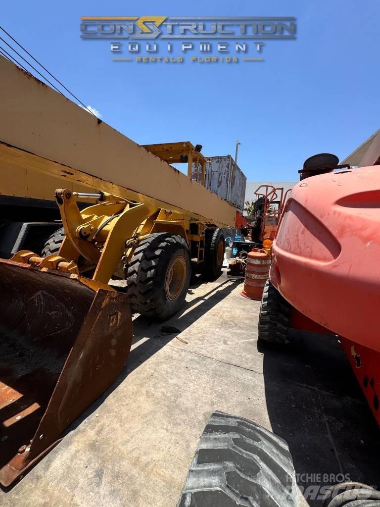 JLG 800 S ブームリフト　直伸型