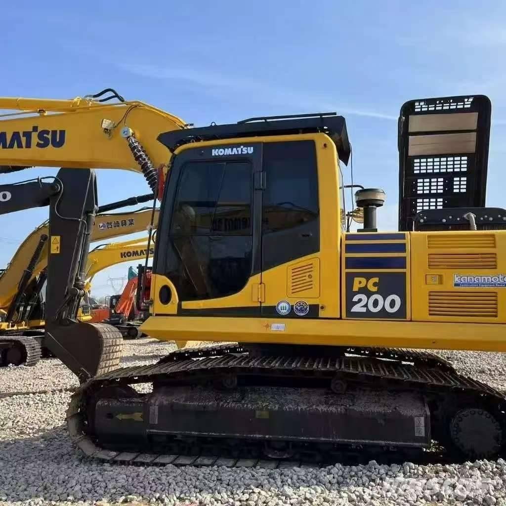 Komatsu PC 200 大型油圧ショベル12t以上（パワーショベル・ユンボ）