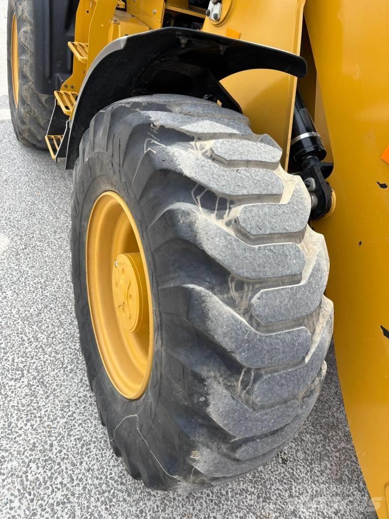 CAT 918 M ホイールローダー・タイヤショベル