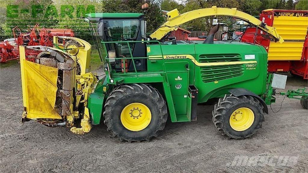 John Deere 7380 自走式フォレージハーベスター