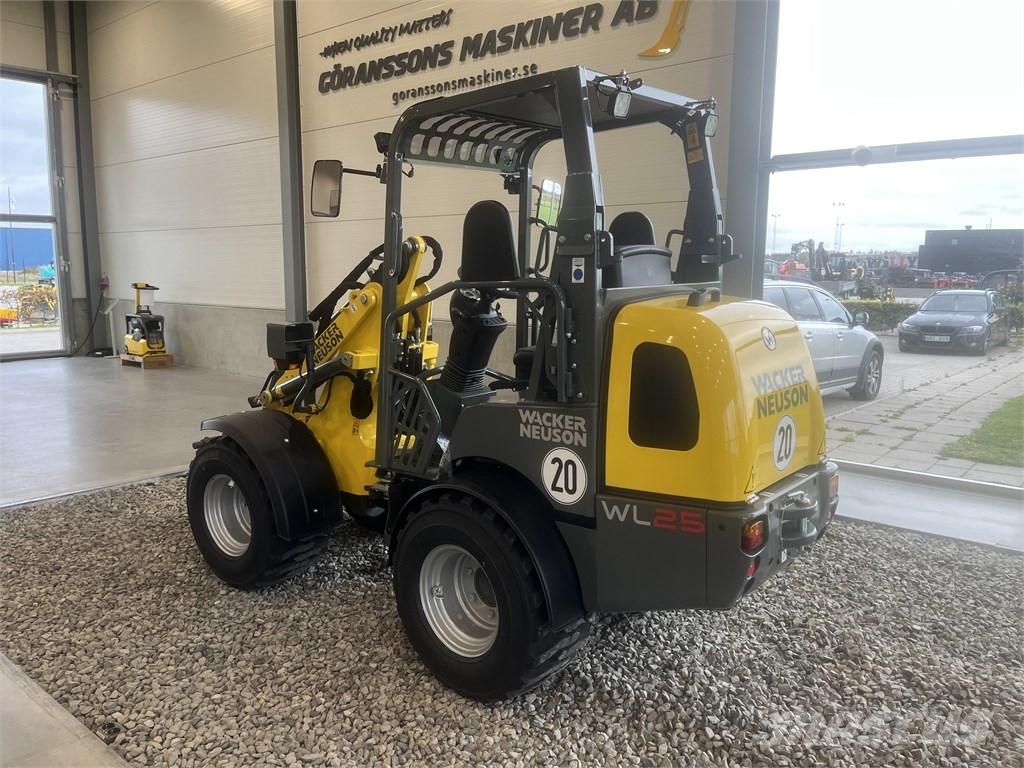 Wacker Neuson WL 25 ホイールローダー・タイヤショベル