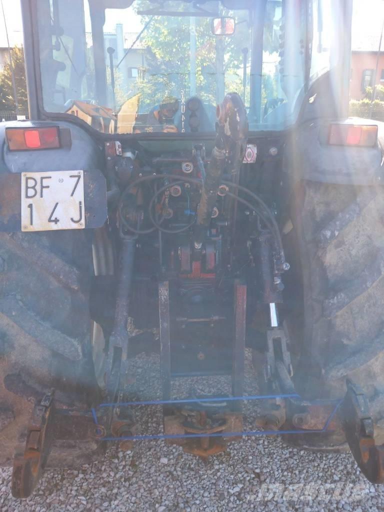New Holland T4040F トラクター