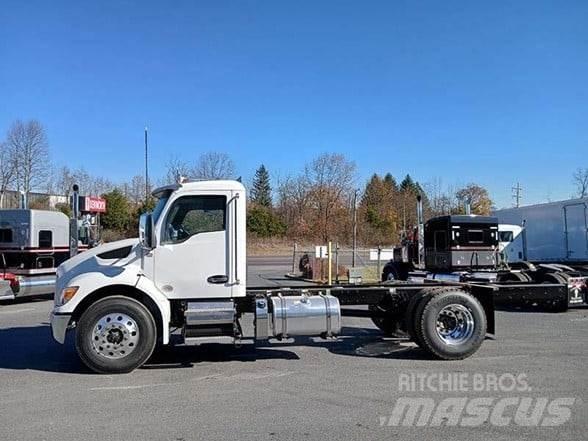 Kenworth T380 キャブ付きシャーシ