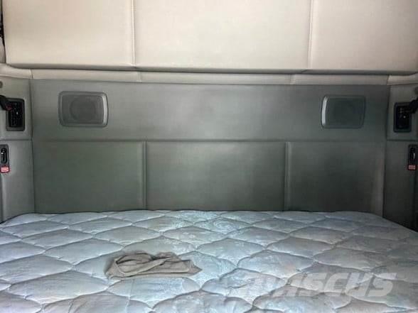 Kenworth T680 中古トラクターヘッド | トレーラーヘッド