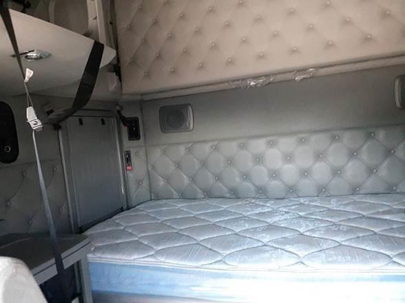 Kenworth T680 中古トラクターヘッド | トレーラーヘッド