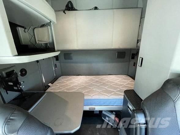Kenworth T680 中古トラクターヘッド | トレーラーヘッド